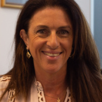 Dr Yael Gold