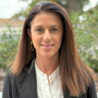 Dr Yael